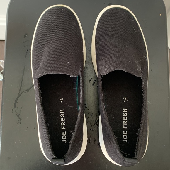 Women’s Size 7 Joe Fresh shoes - Picture 3 of 5